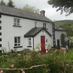 Quarvue Farmhouse, Unique House With Views Of Mournes And Cooleys * O Meith