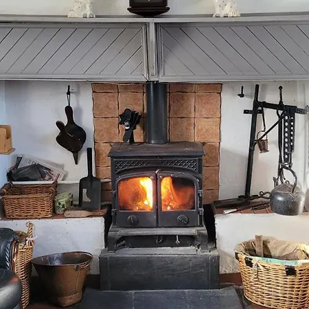 Quarvue Farmhouse, Unique House With Views Of Mournes And Cooleys * O Meith