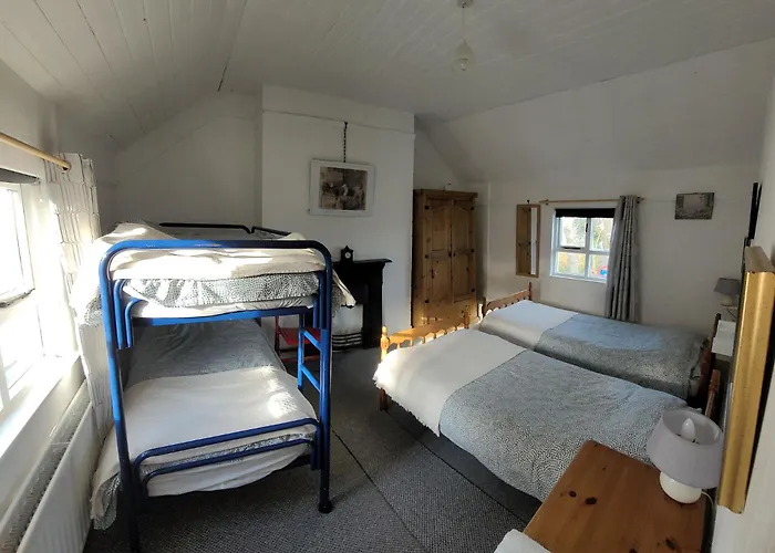 Quarvue Farmhouse, Unique House With Views Of Mournes And Cooleys * O Meith